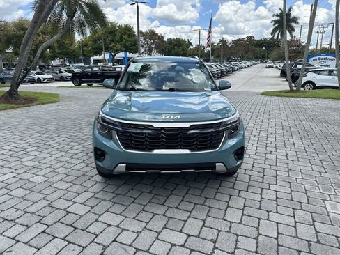 Used 2024 Kia Seltos EX AWD/4WD image 18