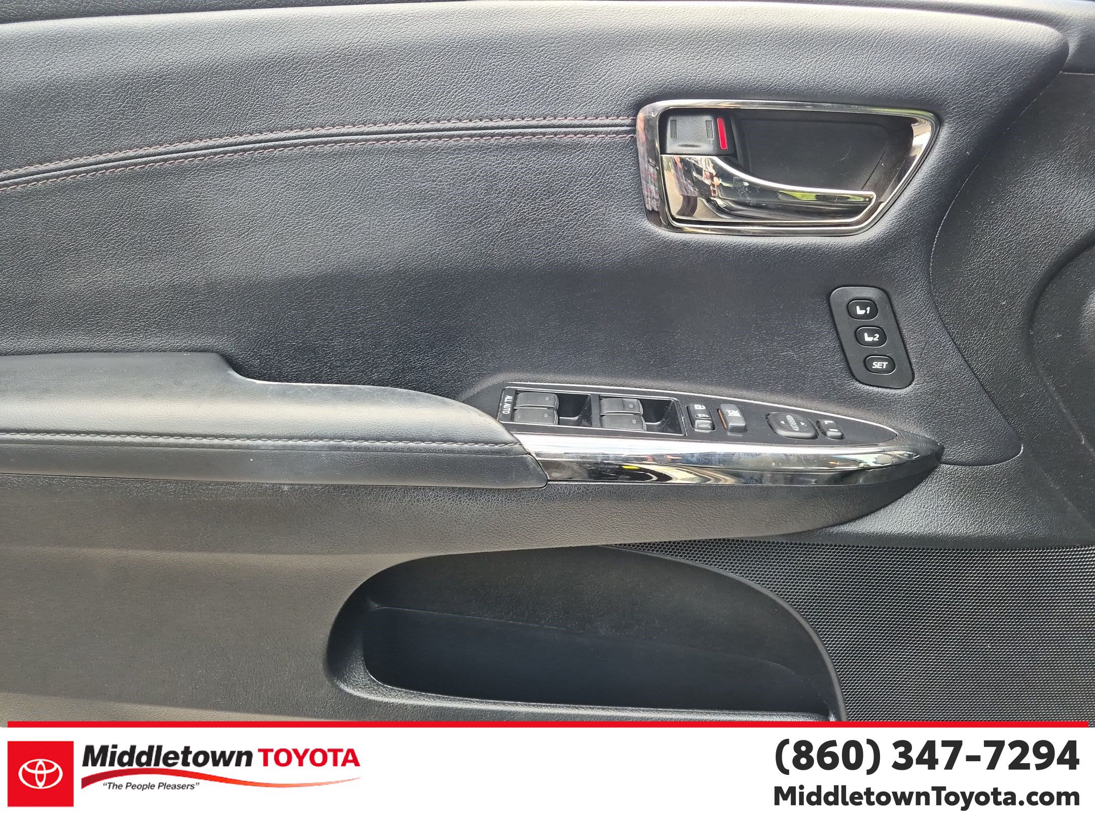 Used 2015 Toyota Avalon XLE Touring FWD image 10