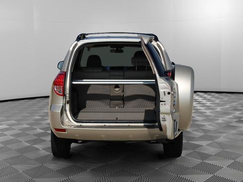 Used 2006 Toyota RAV4 Limited AWD/4WD image 7