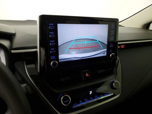 Used 2020 Toyota Corolla LE image 29