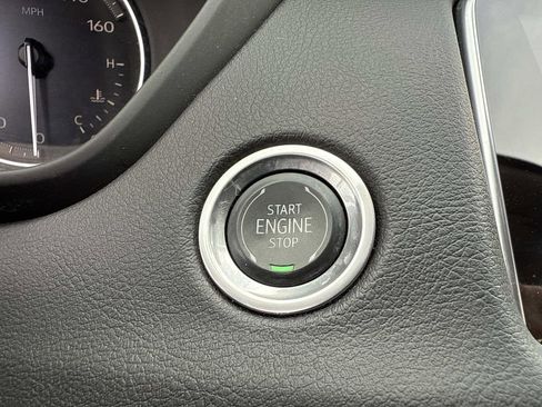 Used 2019 Cadillac XT4 Luxury image 28