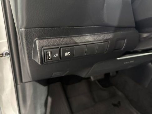 Used 2024 Toyota Corolla SE image 21