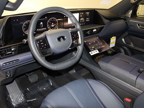 New 2026 INFINITI QX80 4WD w/ Sport Exterior Package image 22