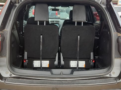 Used 2018 Ford Explorer XLT w/ Equipment Group 202A FWD image 9