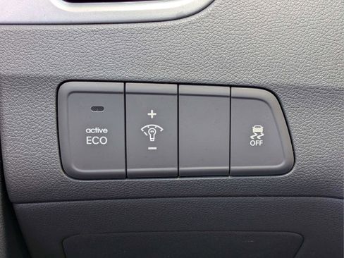 Used 2015 Hyundai Elantra SE w/ Option Group 02 FWD image 22