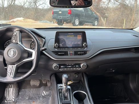 Used 2020 Nissan Altima 2.5 SV image 32