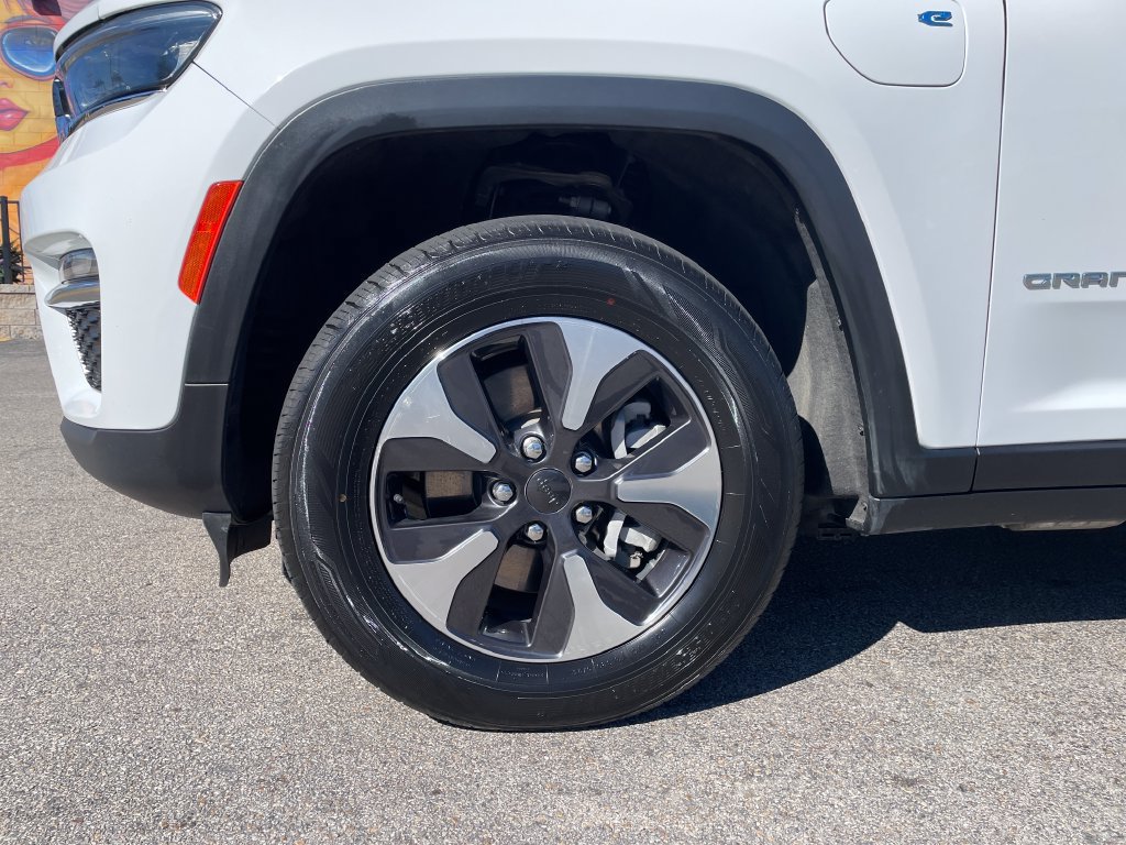 Certified 2024 Jeep Grand Cherokee Limited 4xe AWD/4WD image 9