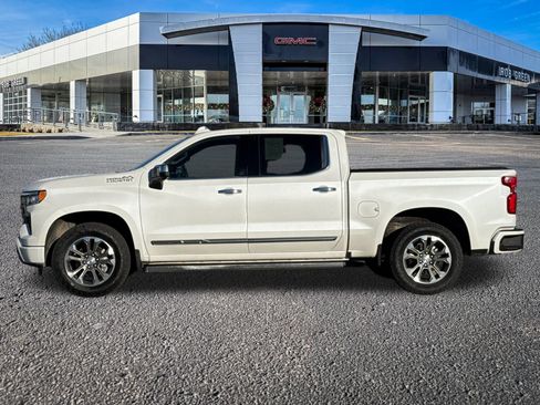Used 2024 Chevrolet Silverado 1500 High Country w/ Technology Package image 7