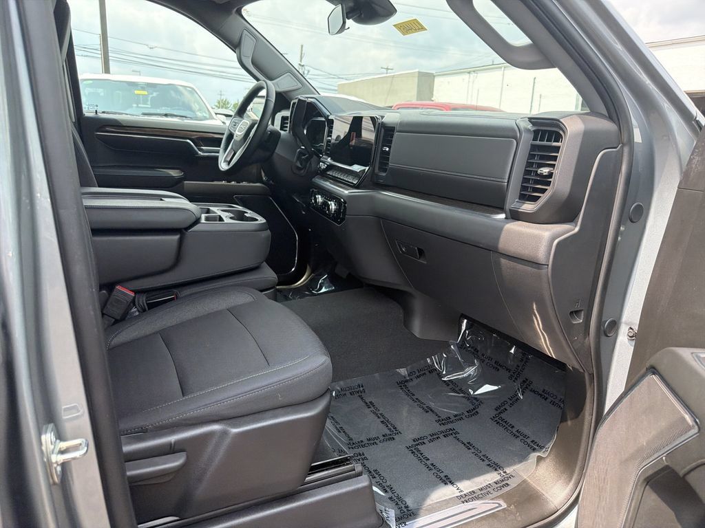 Used 2024 GMC Sierra 1500 Elevation AWD/4WD image 15