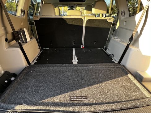 Used 2025 Volkswagen Atlas SEL Premium R-Line image 53