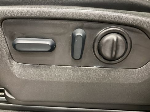 Used 2022 Chevrolet Silverado 2500 High Country image 13