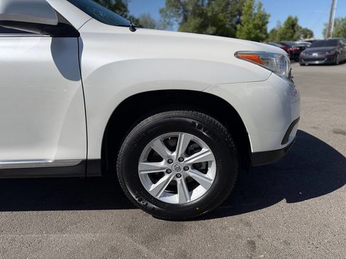 Used 2012 Toyota Highlander FWD image 39