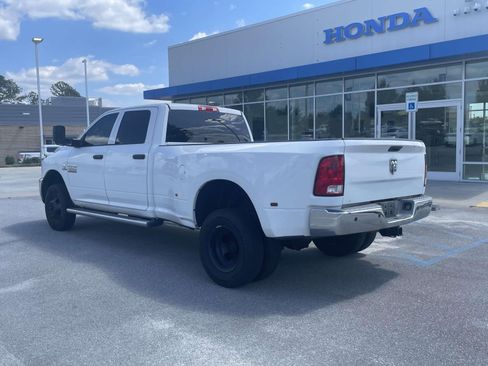 Used 2017 RAM 3500 Tradesman w/ Chrome Appearance Group AWD/4WD image 4