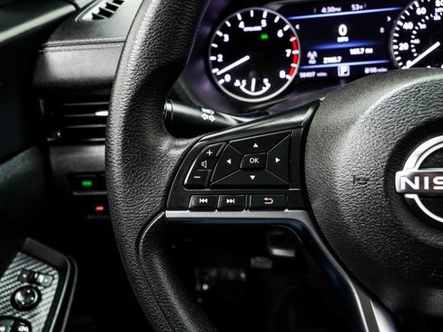 Used 2024 Nissan Sentra SV image 29