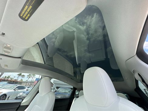 Used 2024 Tesla Model Y Performance AWD/4WD image 7