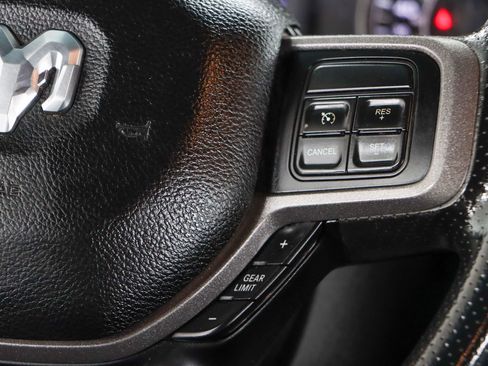 Used 2021 RAM 2500 Tradesman w/ Chrome Appearance Group image 16