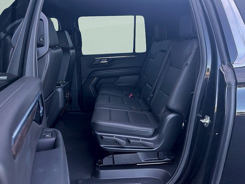 Used 2025 Chevrolet Suburban LT AWD/4WD image 26