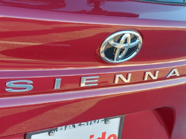 Used 2026 Toyota Sienna Limited AWD/4WD image 47