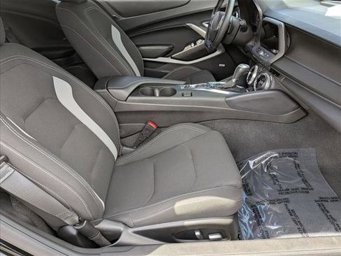 Used 2021 Chevrolet Camaro LT w/ Technology Package image 19