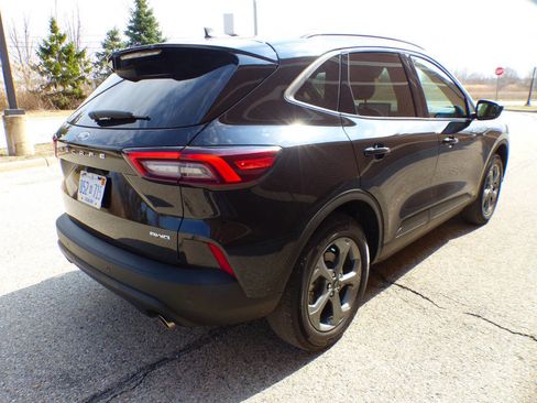 Used 2025 Ford Escape ST-Line w/ Tech Pack #1 AWD/4WD image 9