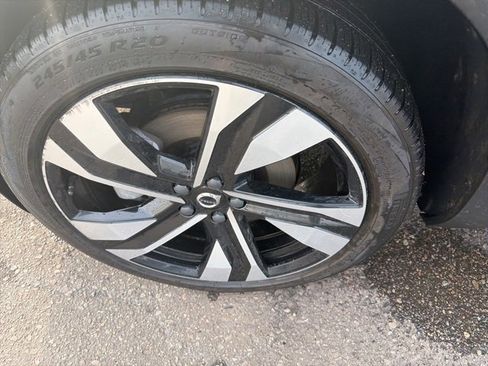 Used 2023 Volvo XC40 B5 Plus w/ Driver Assist Package image 13