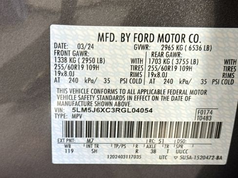 Used 2024 Lincoln Aviator AWD image 31