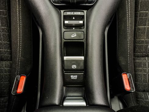Used 2024 Honda HR-V LX image 22