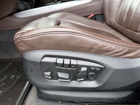 Used 2016 BMW X5 xDrive50i AWD/4WD image 18