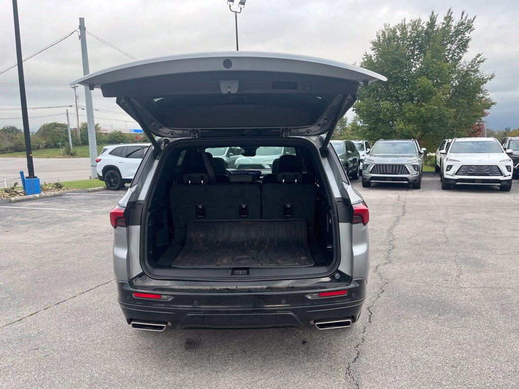 Used 2026 Buick Enclave Sport Touring w/ Power Package FWD image 12
