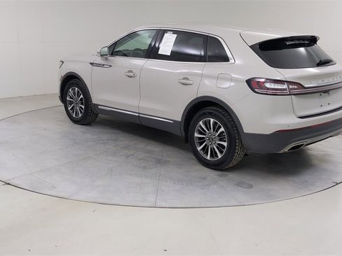 Used 2023 Lincoln Nautilus AWD w/ Premium Package image 16