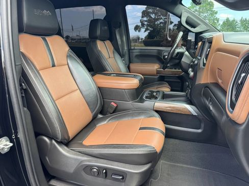 Used 2020 Chevrolet Silverado 3500 High Country AWD/4WD image 31