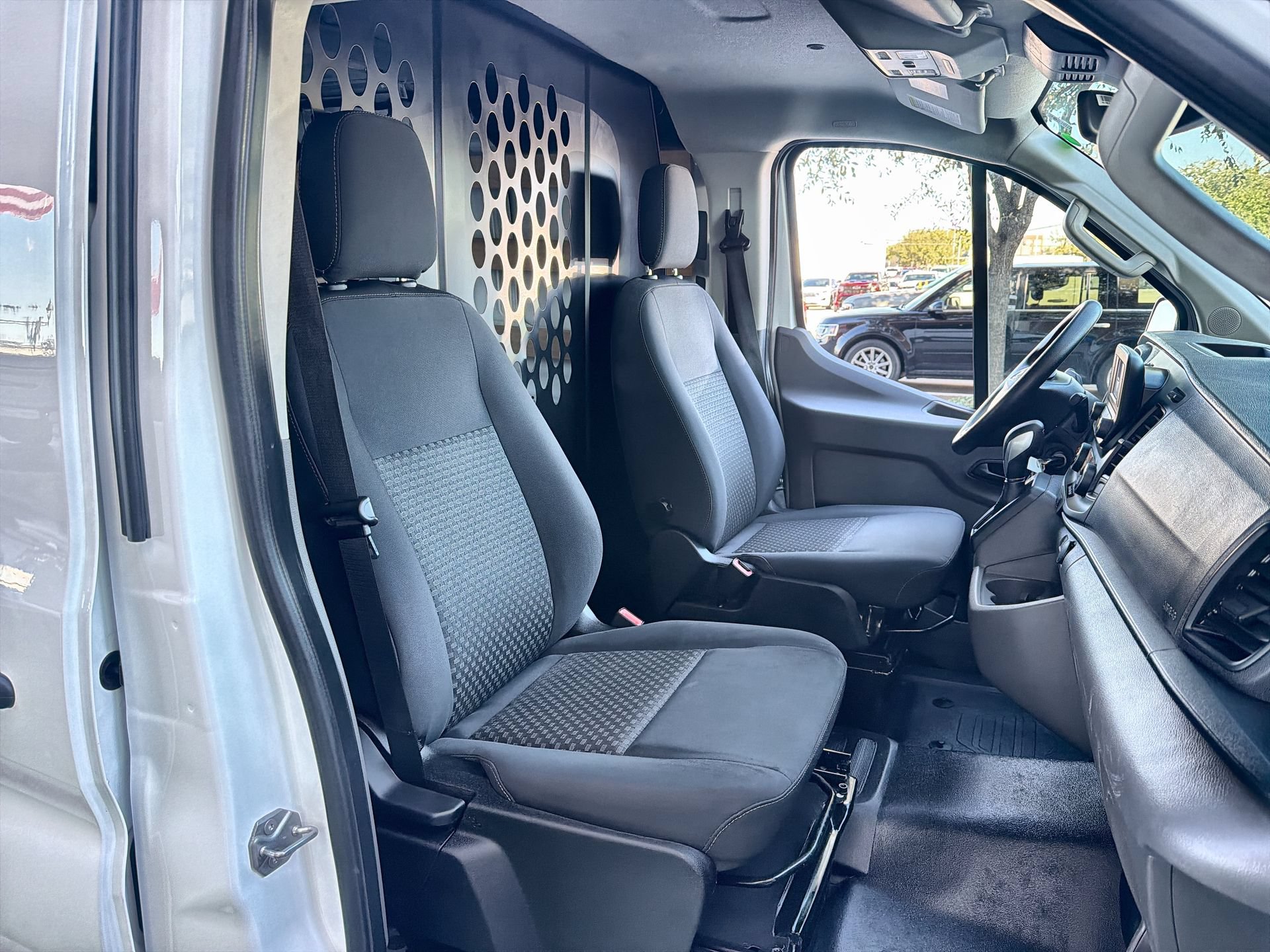 Used 2025 Ford Transit 250 Low Roof w/ Exterior Upgrade Package RWD image 22