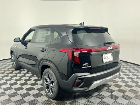 New 2026 Kia Seltos LX image 7