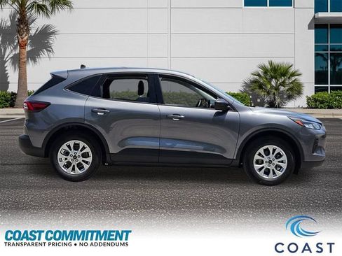 Used 2025 Ford Escape Active w/ Tech Pack #1 FWD image 5