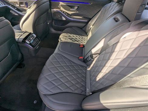 Used 2025 Mercedes-Benz S 580e 4MATIC Sedan image 15