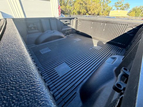 Used 2019 Ford F150 Raptor w/ Equipment Group 801A Mid image 12