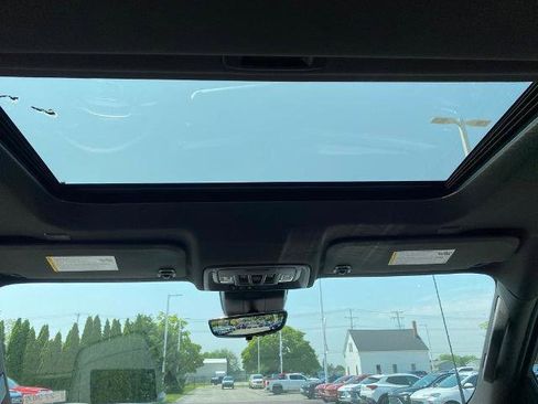 New 2025 GMC Sierra 2500 Denali w/ Denali Reserve Package image 13