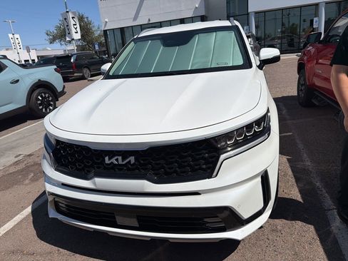 Used 2023 Kia Sorento EX AWD/4WD image 6