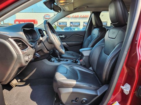 Used 2020 Jeep Cherokee Limited AWD/4WD image 12