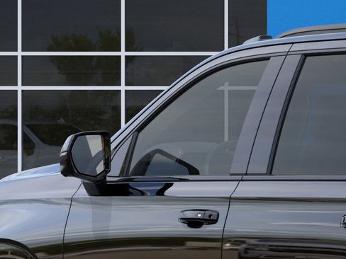 New 2026 Chevrolet Suburban RST image 12