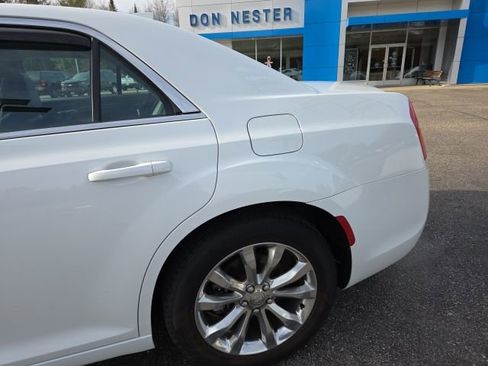 Used 2021 Chrysler 300 Touring L image 29