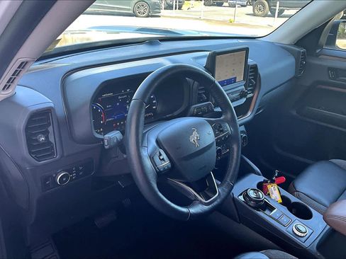 Used 2023 Ford Bronco Sport Outer Banks image 17