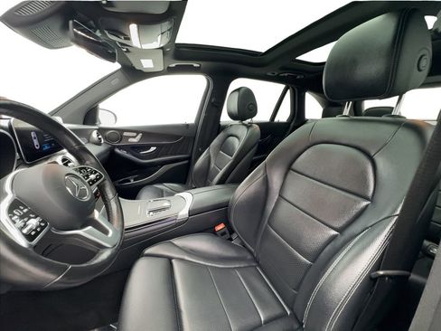 Used 2022 Mercedes-Benz GLC 300 4MATIC w/ AMG Line image 18