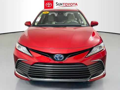 Used 2024 Toyota Camry XLE FWD image 32