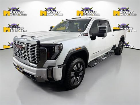 Used 2024 GMC Sierra 3500 Denali image 1