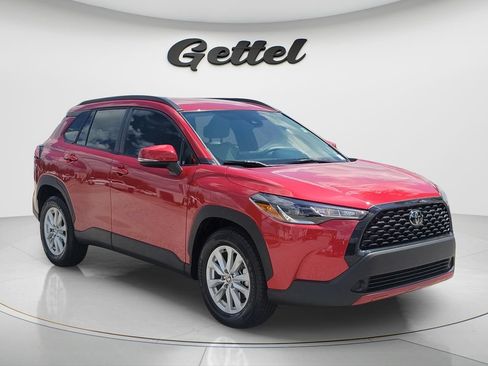 Certified 2022 Toyota Corolla Cross LE FWD image 3