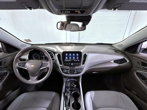 Used 2025 Chevrolet Malibu LT FWD image 14