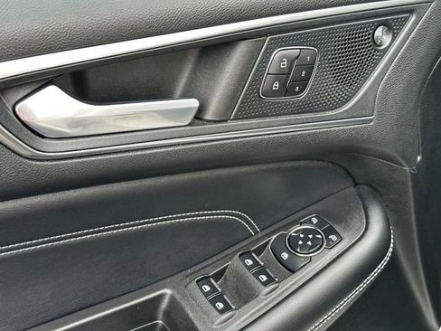 Used 2023 Ford Edge Titanium w/ Class II Trailer Tow Package image 14