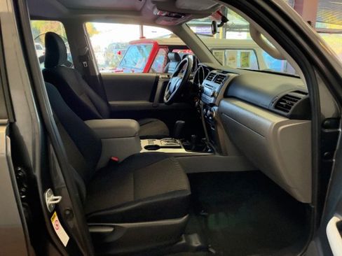 Used 2011 Toyota 4Runner Trail image 30