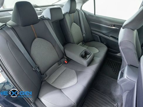 Used 2018 Toyota Camry LE w/ Convenience Package FWD image 34